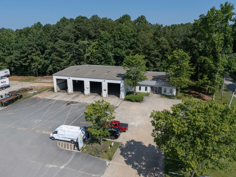 More Photos Of 7735 Bishop Rd, Fairburn Truck Terminal For Lease