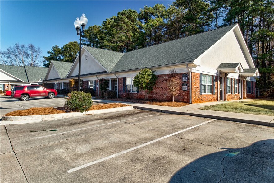 More Photos Of 801-814 Pavilion Ct, McDonough Office For Lease