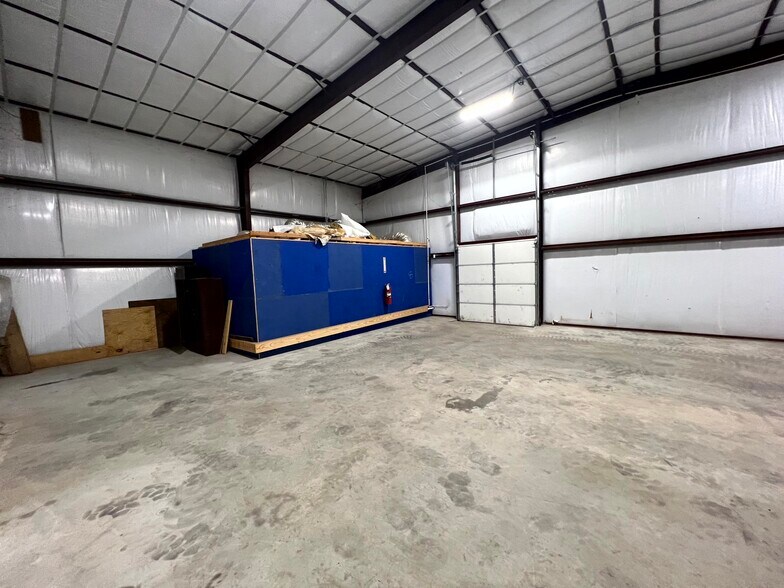 More Photos Of 744 FM 609, La Grange Service For Lease