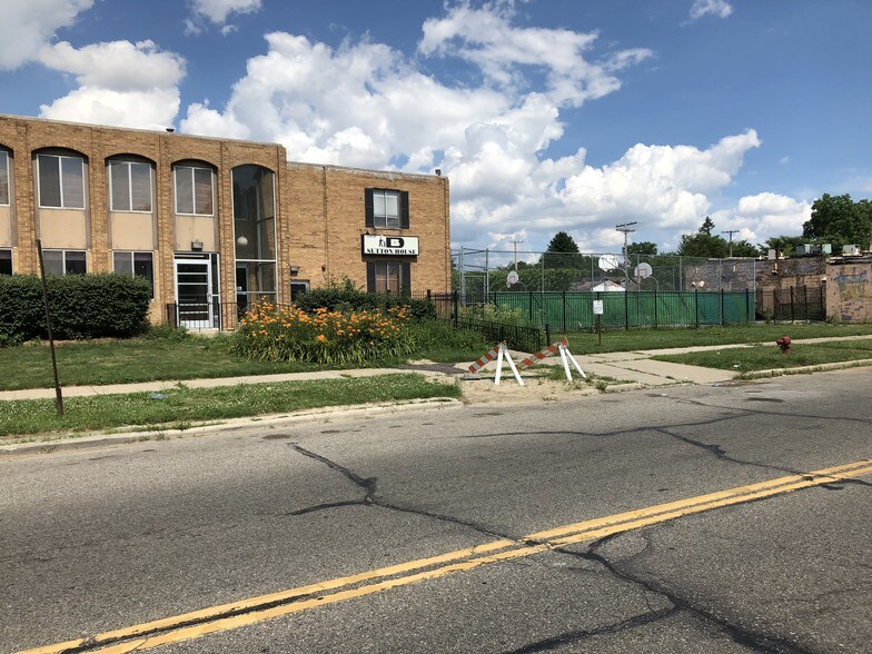 More Photos Of 12040 Broadstreet Ave, Detroit Assisted Living For Sale