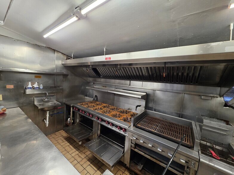 More Photos Of 923 State Route 32, Highland Mills Restaurant For Lease