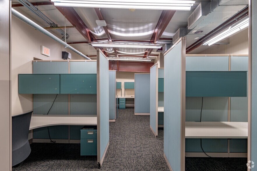 More Photos Of 26 Steele Ave, Arcade Office For Lease