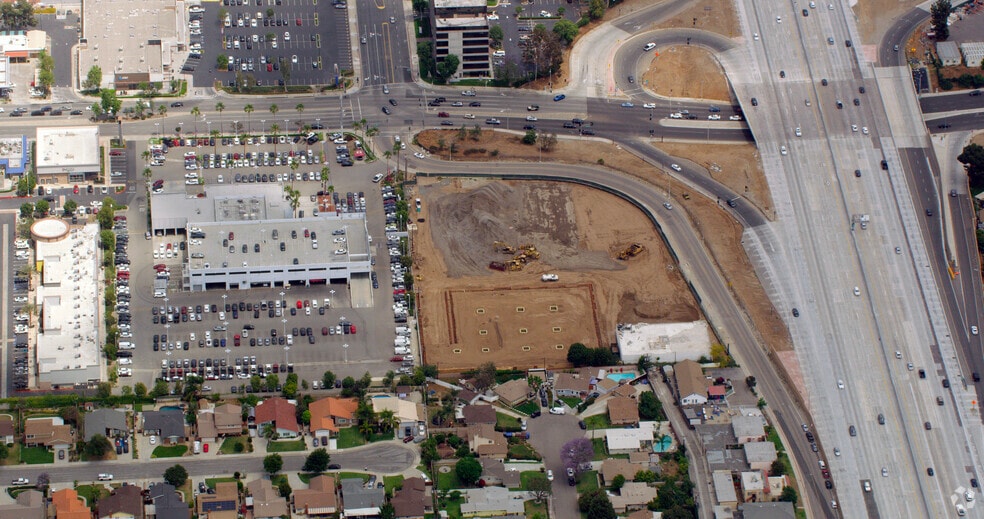 More Photos Of 2539 E Garvey Ave N, West Covina Storefront For Lease