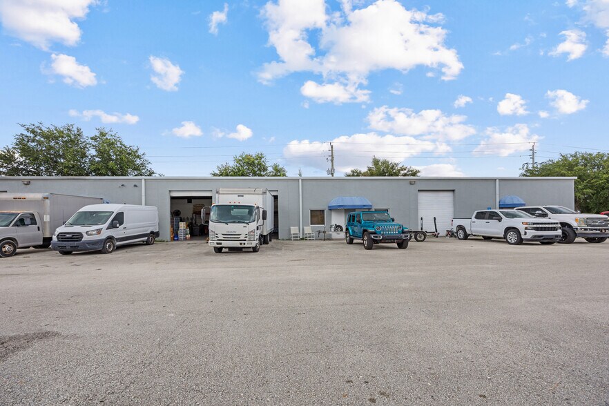 Primary Photo Of 3195 New York Ave, Melbourne Warehouse For Lease