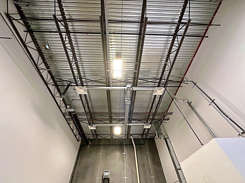 More Photos Of 400 Mackenzie Blvd, Fort McMurray Flex For Sale