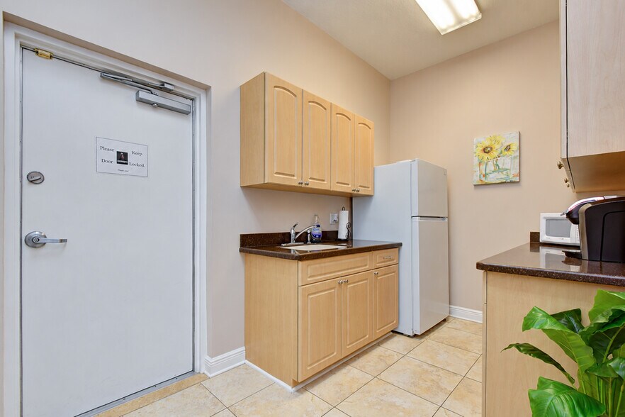 More Photos Of 5420 Land O Lakes Blvd, Land O' Lakes Office For Sale