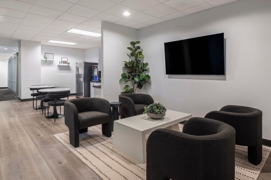 More Photos Of 1700 7th Ave, Seattle Coworking Space