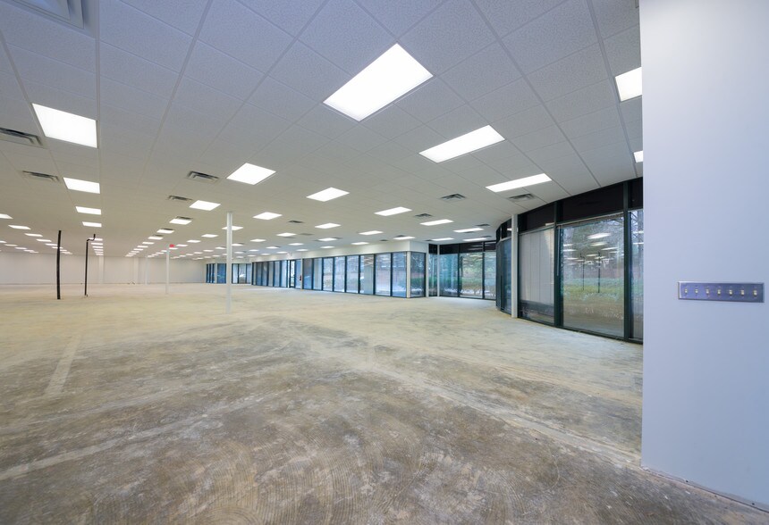 More Photos Of 100 Chastain Center Blvd, Kennesaw Office For Lease