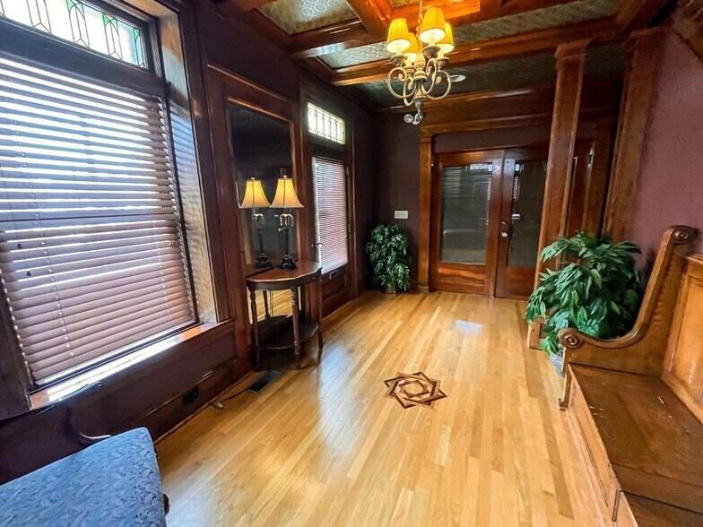 More Photos Of 2011 State St, East Petersburg Medical For Lease