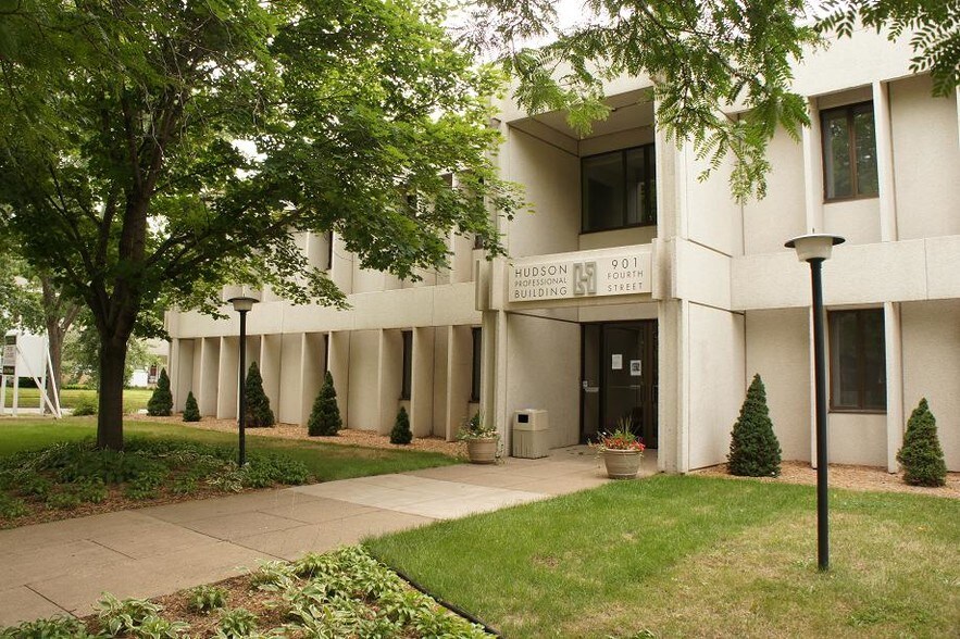 More Photos Of 901 4th St, Hudson Office For Sale