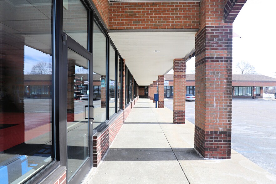 More Photos Of 1067-1095 E Bristol Rd, Burton Unknown For Lease