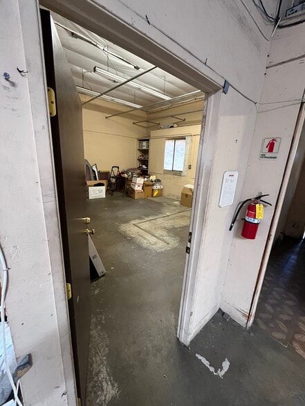 More Photos Of 7610 San Fernando Rd, Sun Valley Warehouse For Sale