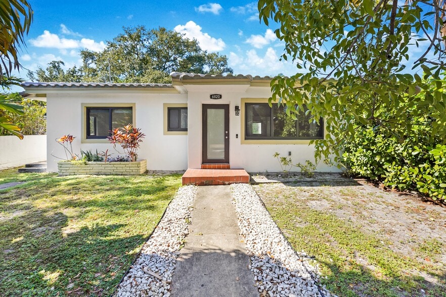 Primary Photo Of 6822 NE 5th Ave, Miami Multifamily For Sale