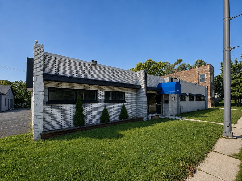 More Photos Of 44 W Lincoln Hwy, Chicago Heights Office For Lease