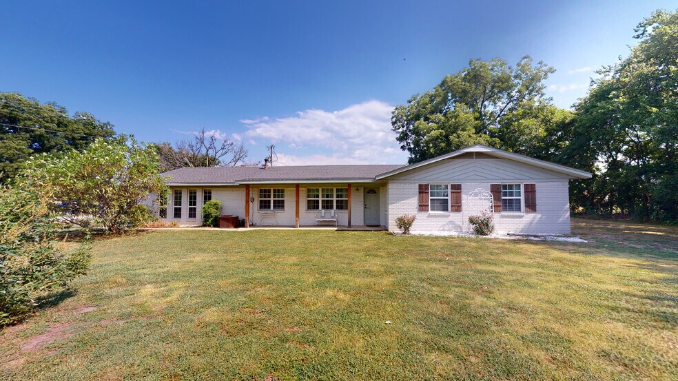 More Photos Of 16712 County Road 1580, Ada Sports And Entertainment For Sale