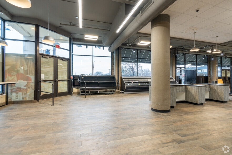 More Photos Of 625 N Euclid Ave, Saint Louis Apartments For Lease