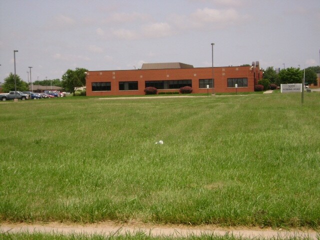 More Photos Of 3130 Wabash Ave, Springfield Land For Sale