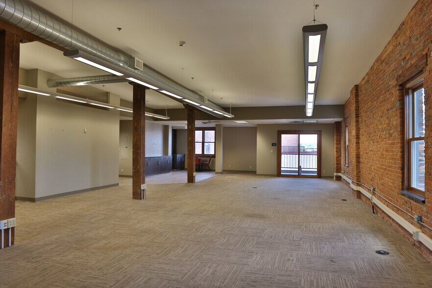 More Photos Of 316 S Clinton St, Syracuse Loft Creative Space For Lease