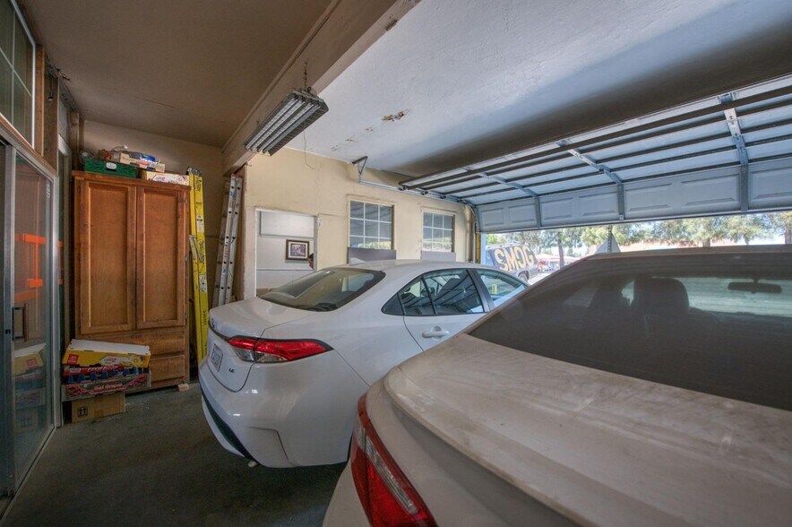 More Photos Of 4434 N Blackstone Ave, Fresno General Retail For Sale