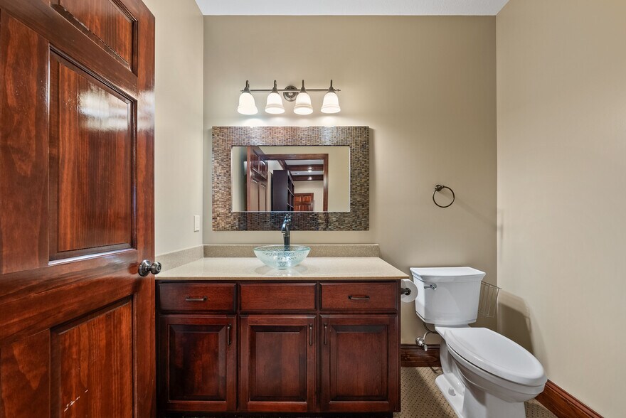 More Photos Of 616 Lana Dr, Cameron Office For Sale