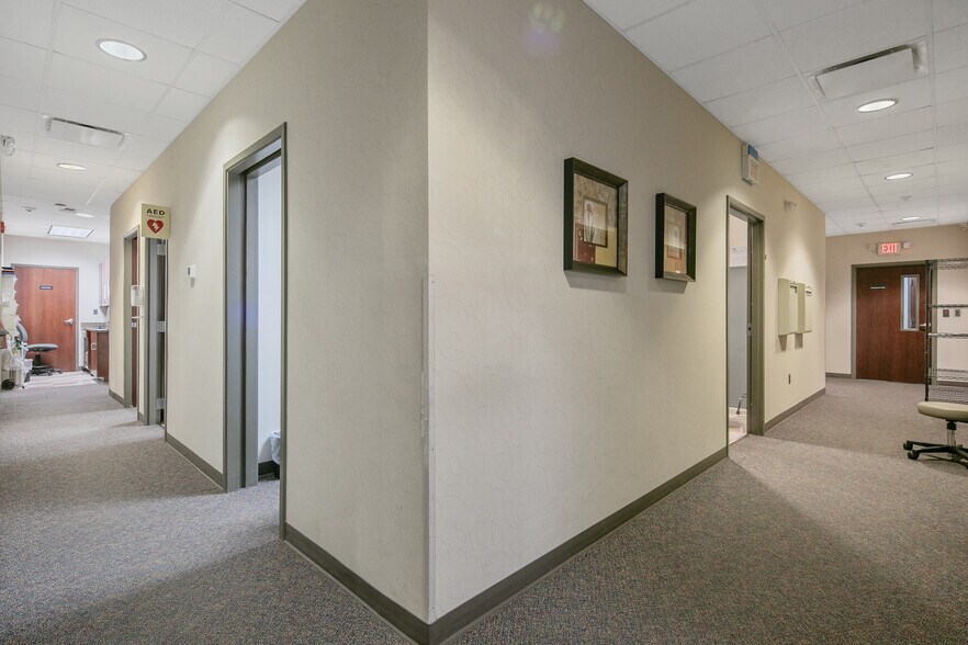 More Photos Of 6000 Ramsey St, Fayetteville Office For Sale