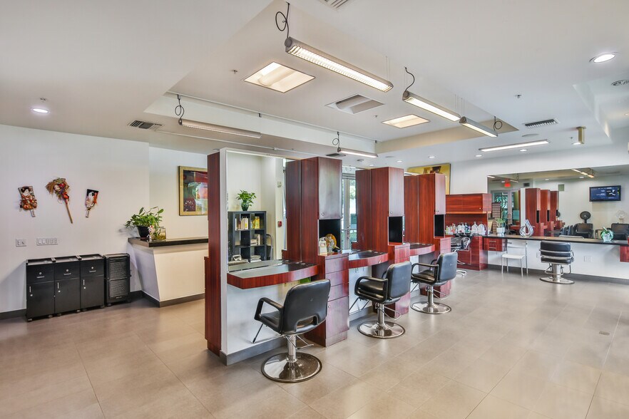 More Photos Of 261-269 S San Pedro St, Los Angeles Apartments For Sale