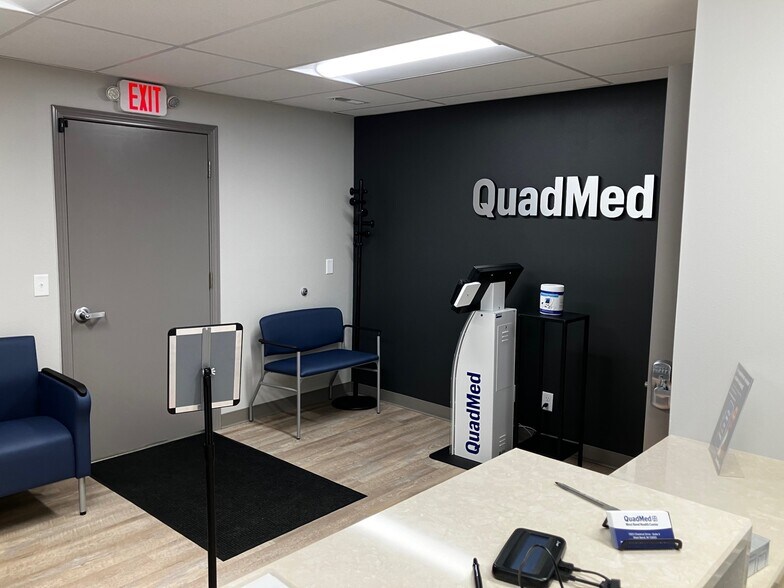 More Photos Of 1305 Chestnut St, West Bend Medical For Lease