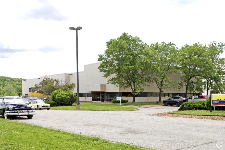 Primary Photo Of 2340 Cassens Dr, Fenton Warehouse For Lease