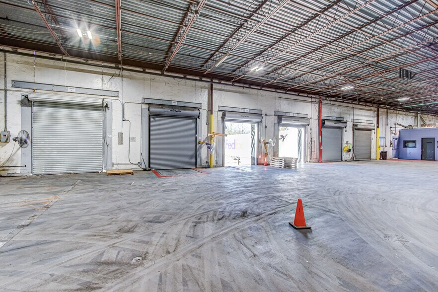 More Photos Of 14 Pine House Rd, Trenton Warehouse For Sale