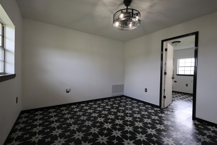 More Photos Of 25377 Welling rd, Welling Apartments For Sale