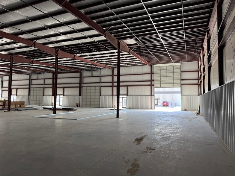 More Photos Of 6240 E 15th St, Tulsa Unknown For Lease