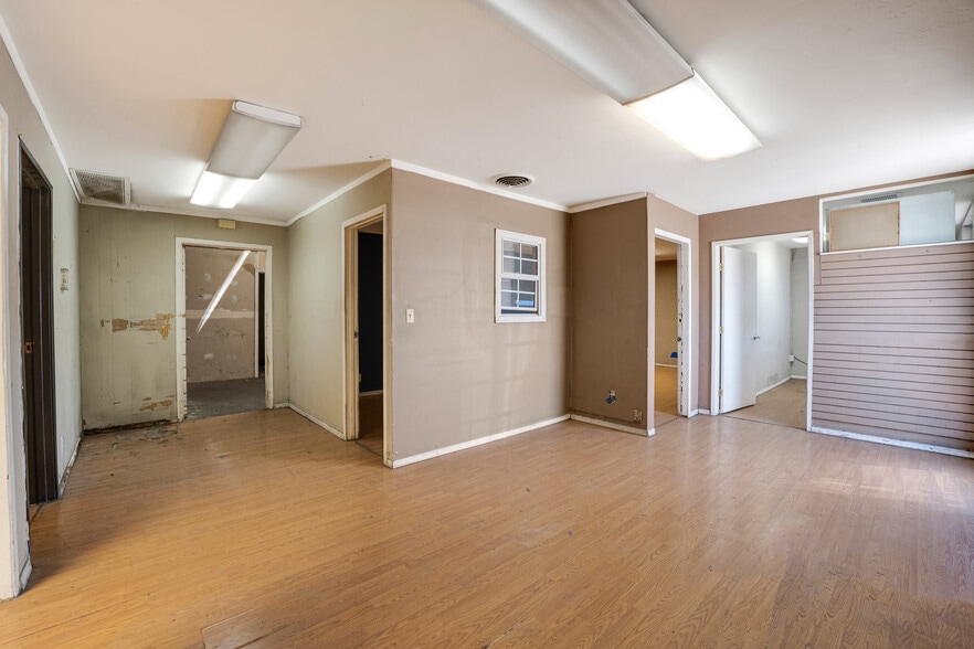 More Photos Of 10920 S La Cienega Blvd, Inglewood Warehouse For Sale