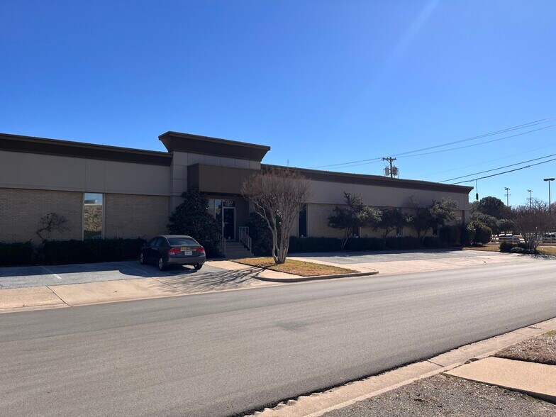 Primary Photo Of 1101-1109 Pamela Dr, Euless Industrial For Sale