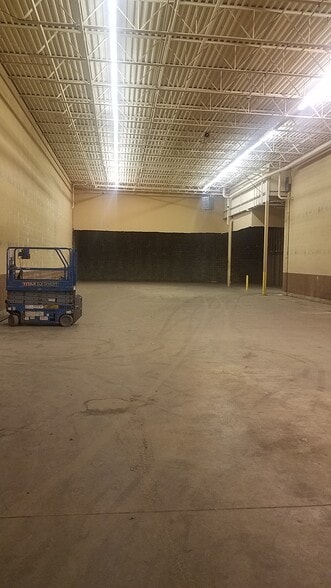 More Photos Of 5700 Beckley Rd, Battle Creek Self Storage For Sale