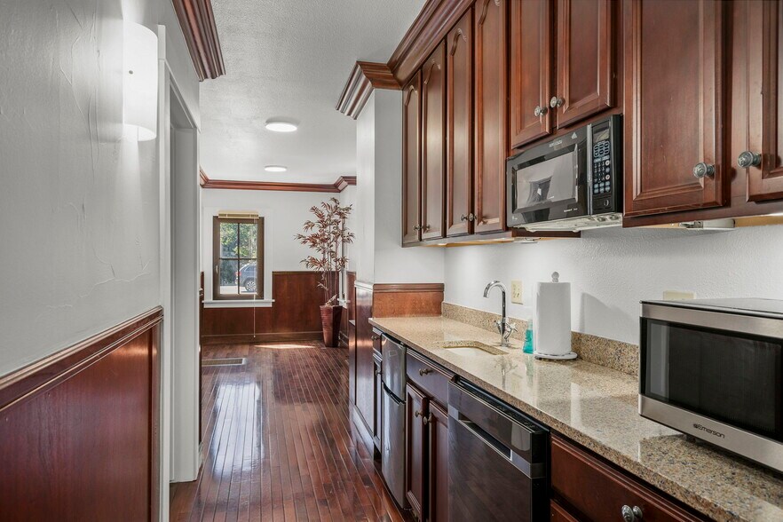 More Photos Of 432 Court St, Reno Office For Sale