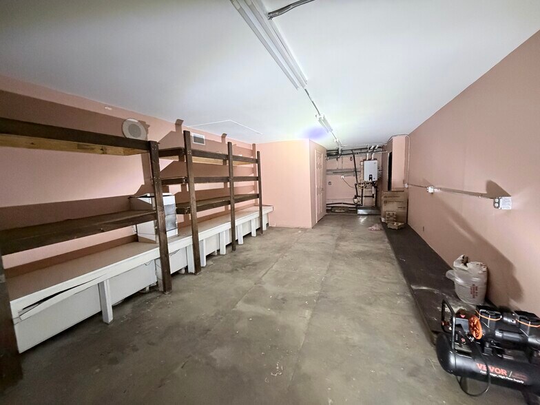 More Photos Of 3393-3437 Summer Ave, Memphis Storefront For Lease