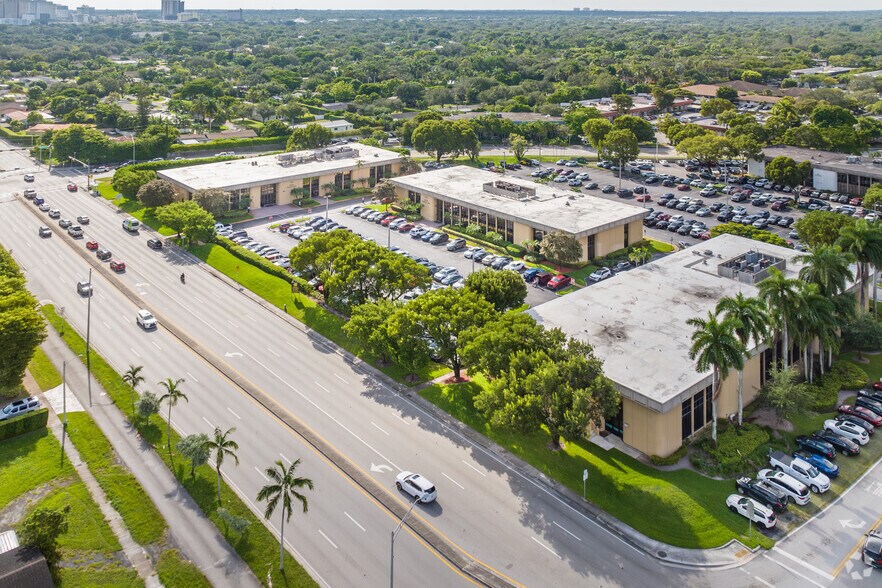 More Photos Of 8700 N Kendall Dr, Miami Unknown For Lease