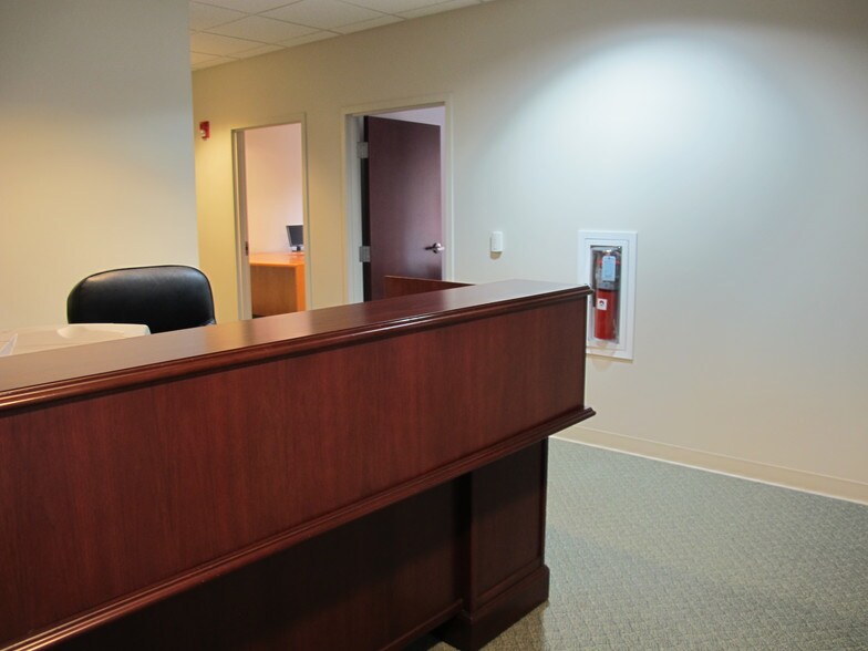 More Photos Of 51 S Duke St, Lancaster Office For Lease