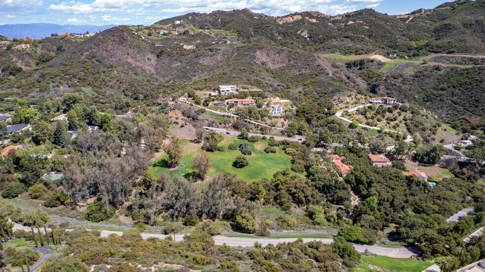 More Photos Of 24415 Mulholland Hwy, Calabasas Land For Sale