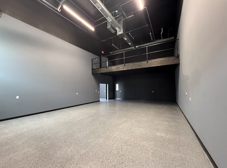 More Photos Of 5432 FM 1488 Rd, Magnolia Parking Garage For Sale