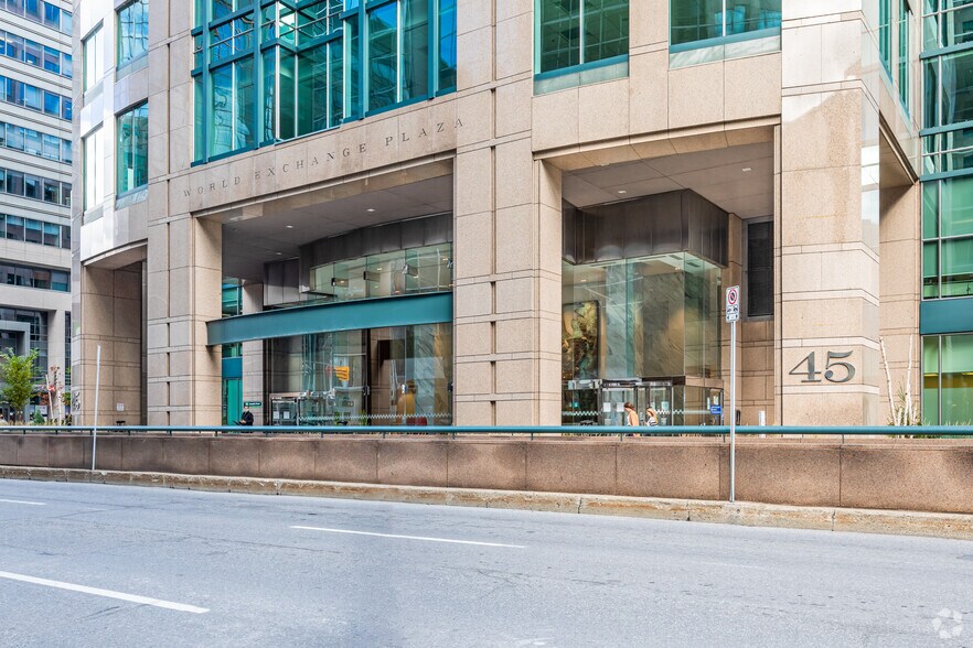 More Photos Of 45 O'Connor St, Ottawa Office For Lease