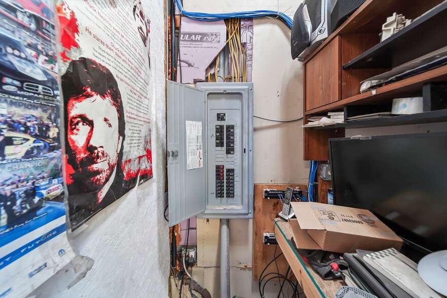 More Photos Of 105 S Ortonville Rd, Ortonville Freestanding For Sale