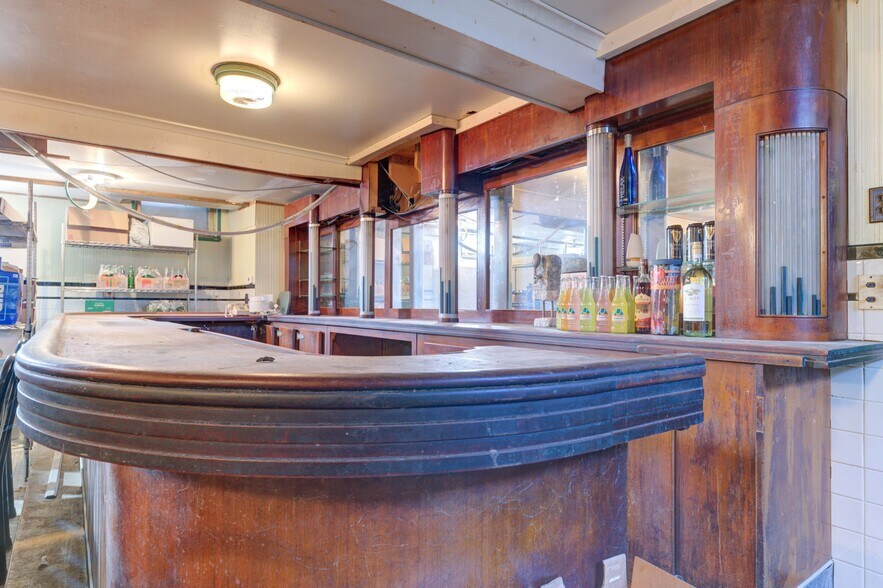 More Photos Of 28 E Main St, Johnstown General Retail For Sale