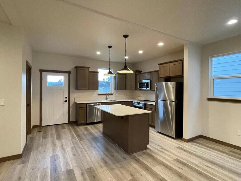 More Photos Of 23 Shooting Star Dr, Priest River Apartments For Sale