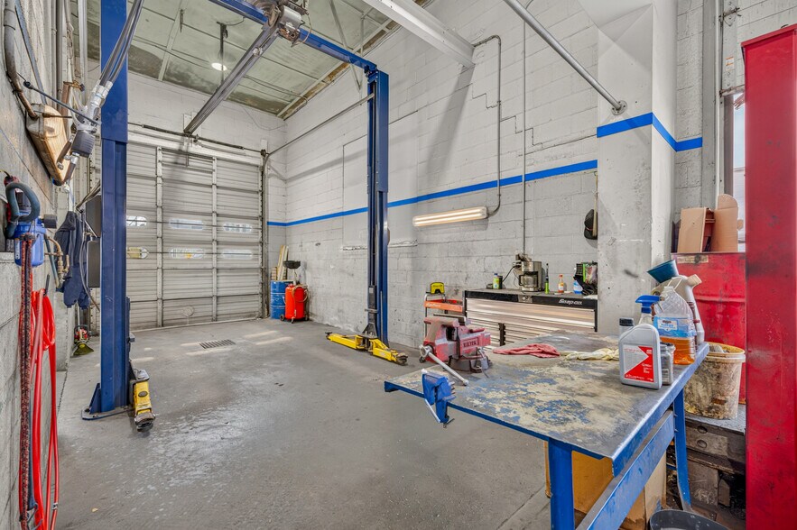 More Photos Of 708 N 18th St, Allentown Auto Repair For Lease