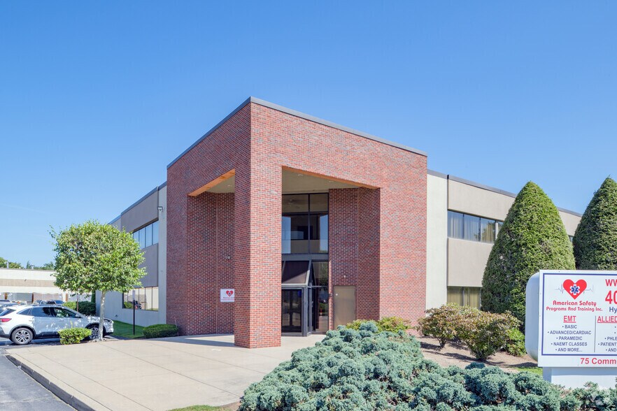 More Photos Of 75 Commerce Dr, Warwick Office For Sale