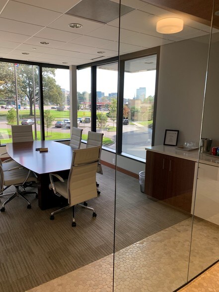 More Photos Of 6075 Poplar Ave, Memphis Coworking Space