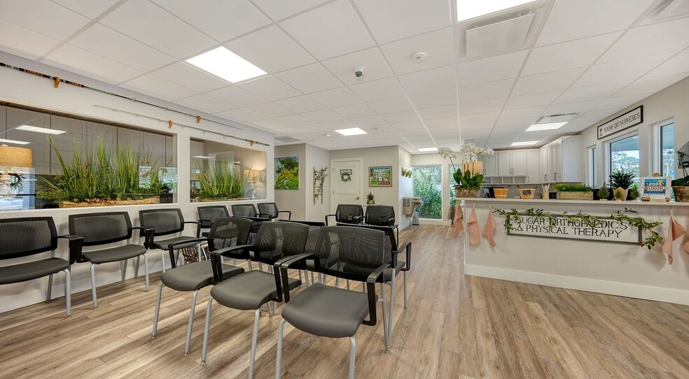 More Photos Of 1630 S Tuttle Ave, Sarasota Medical For Sale