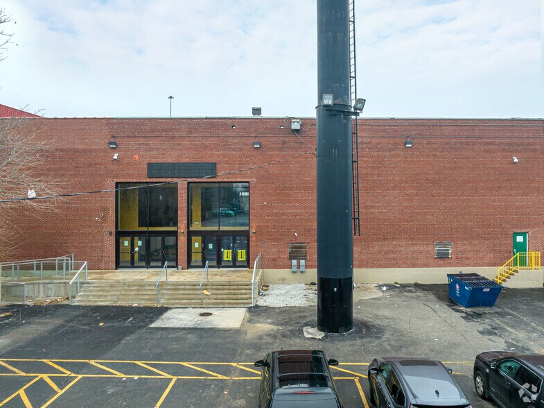 More Photos Of 2600 W 35th St, Chicago Warehouse For Lease