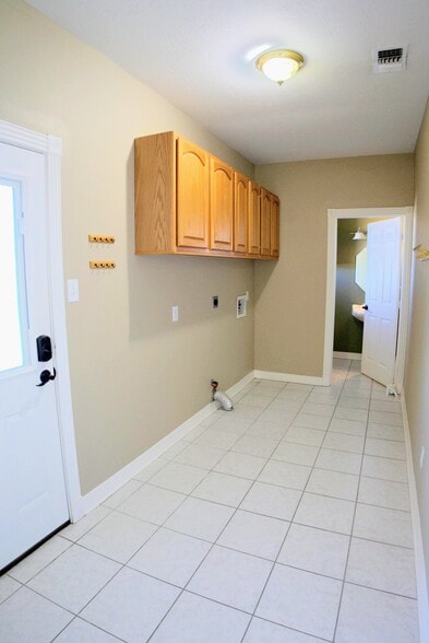 More Photos Of 2982 FM 2935, Brenham Flex For Sale